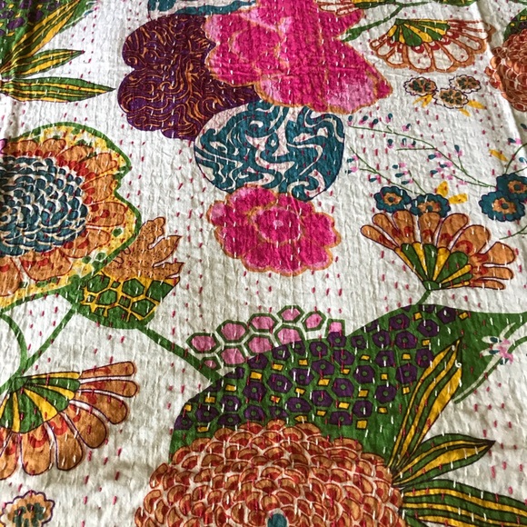 Hand Stitched Lightweight Cotton Kantha Quilt. - Picture 3 of 5